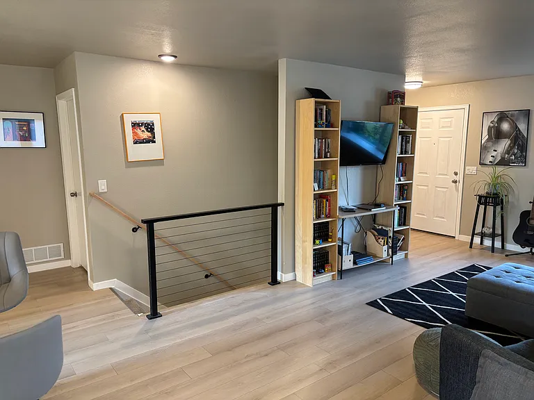 6507 Pierson St — Photo 4