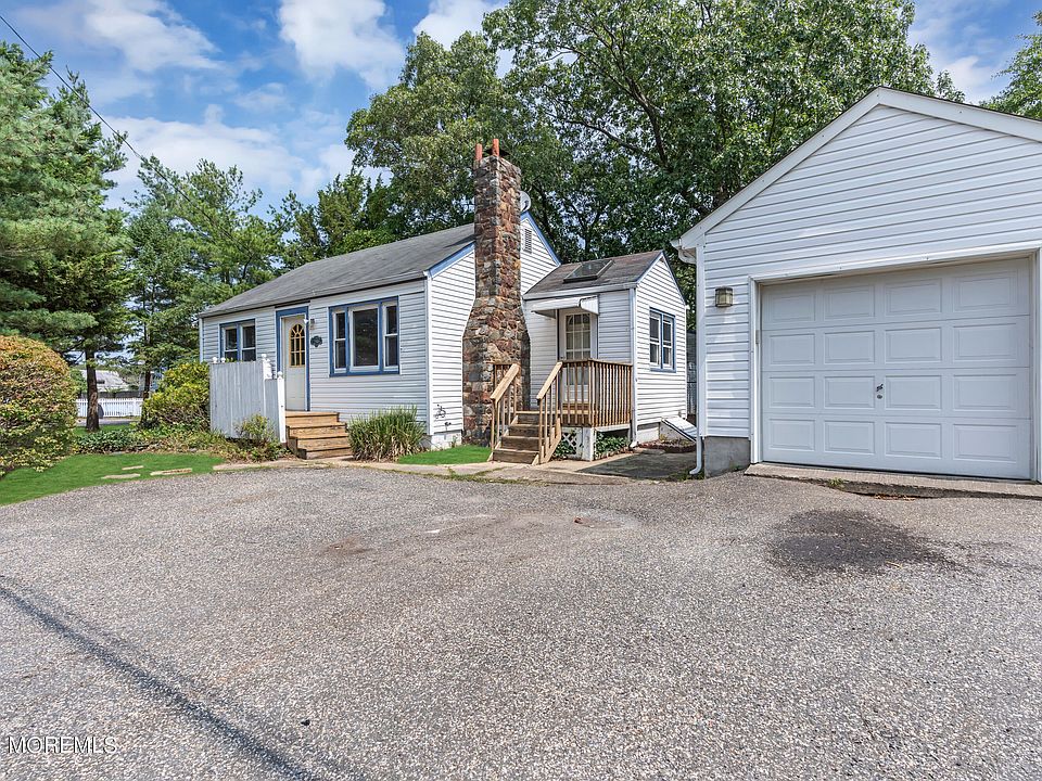 1st image of 527 Garfield Avenue