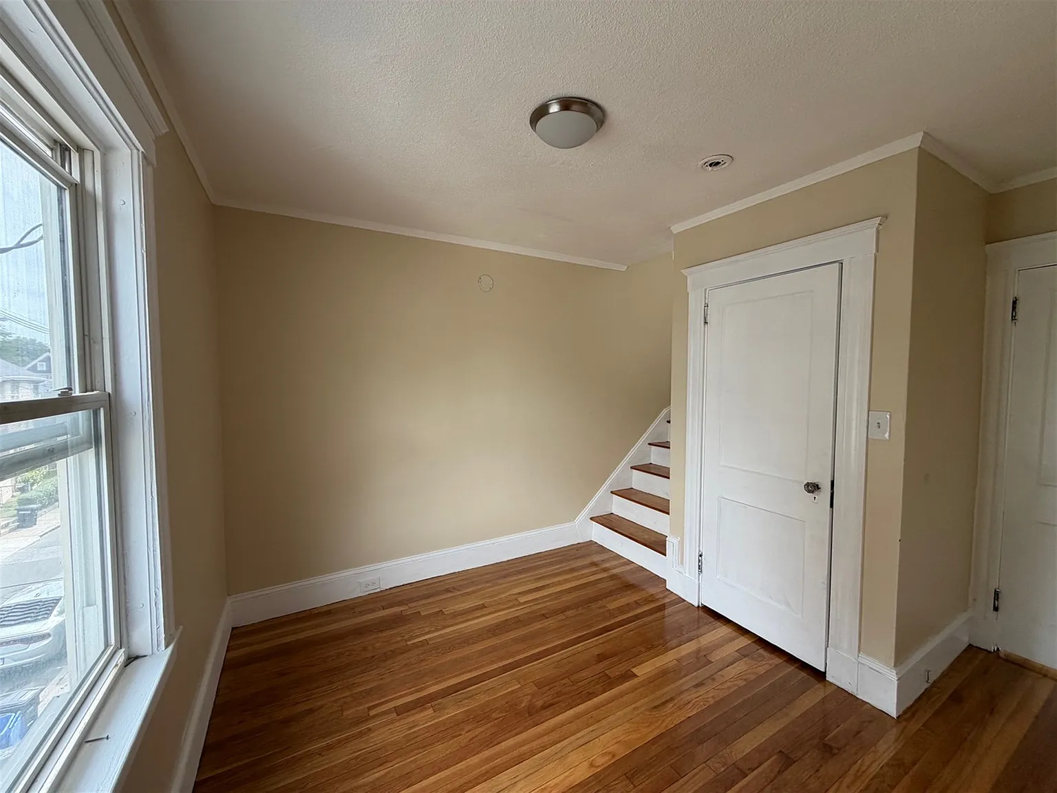 2 bed, 750 sqft, $2,500 — Photo 4
