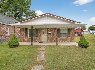 916 N 13th St, Vincennes, IN