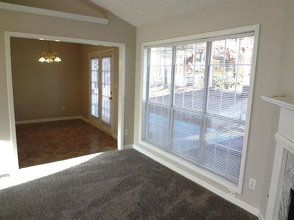 5th image of 461 Laurel Springs Ct