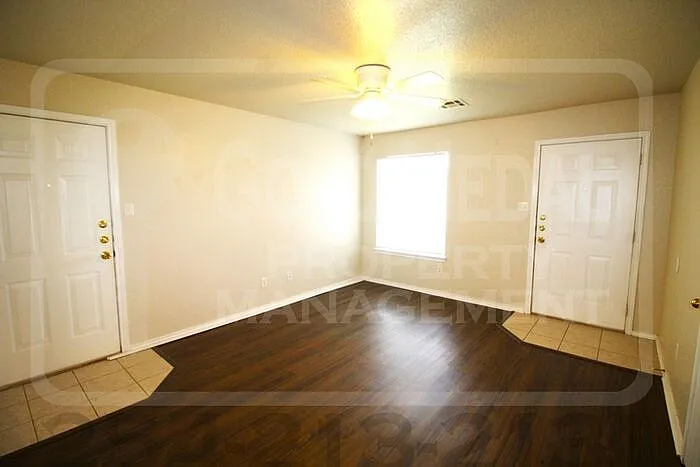 2701 Alma Dr — Photo 3
