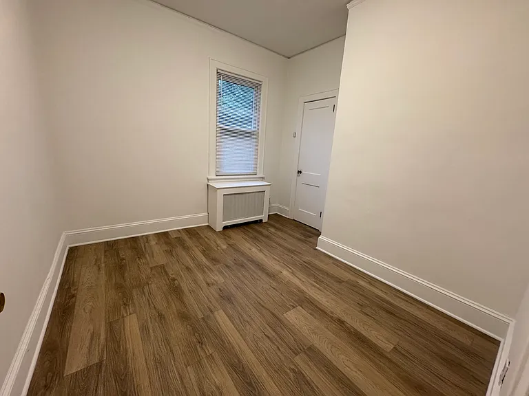 520 4th Ave #2 — Photo 8