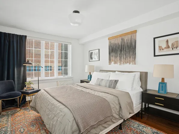 443 West 24th Street image 8 of 10