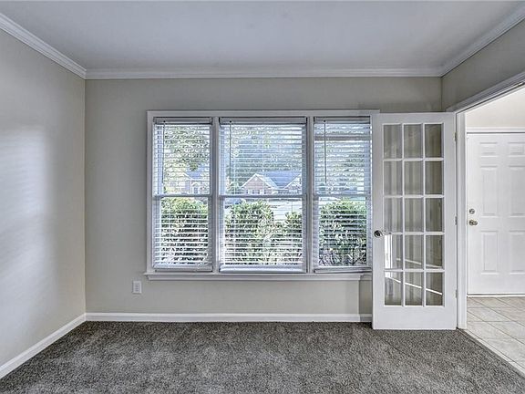 5th image of 3460 Maple Terrace Dr