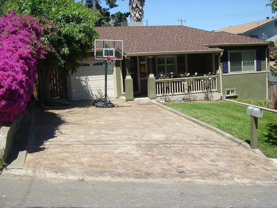 2nd image of 81 Vista Grande Ave