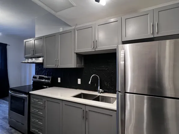 295 James St N #1, Hamilton, ON L8R 2L4