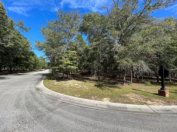 2nd image of 580 Asphodel Drive SW