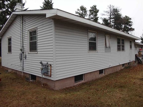 3rd image of 860 Lakewood Ln