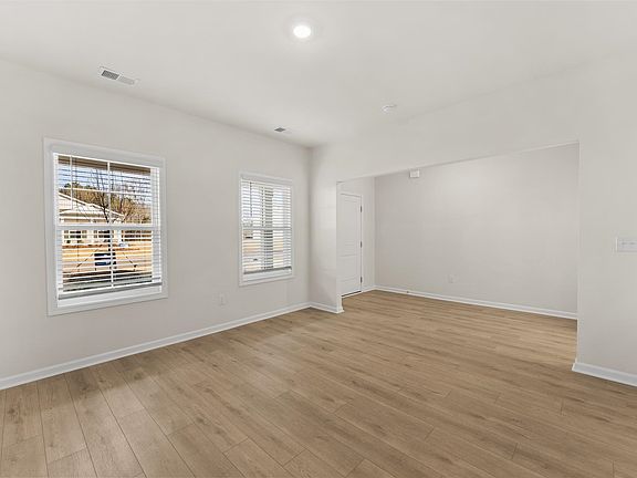 5th image of 7064 Fairview Falls Dr