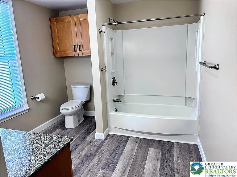 843 Main St — Photo 13