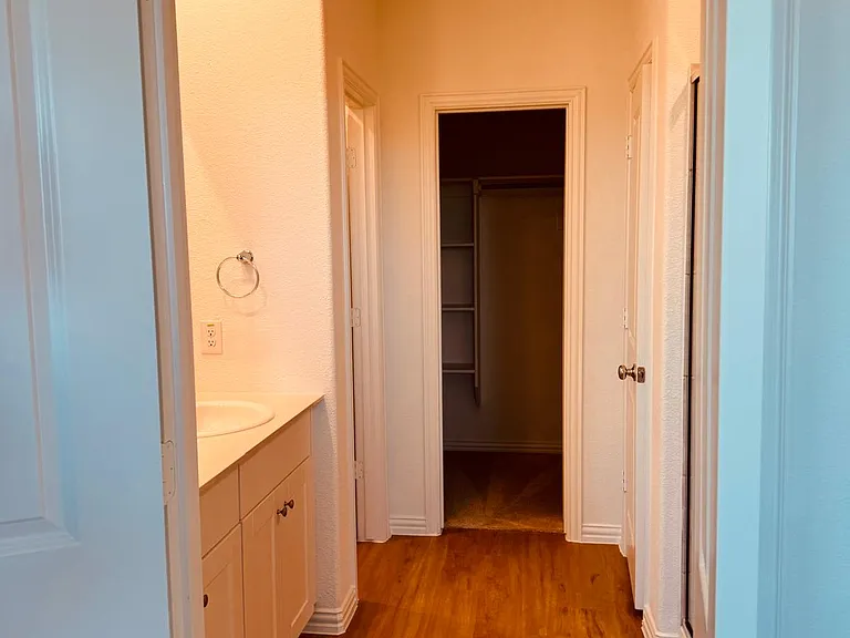 209 Ardsley Ln — Photo 15