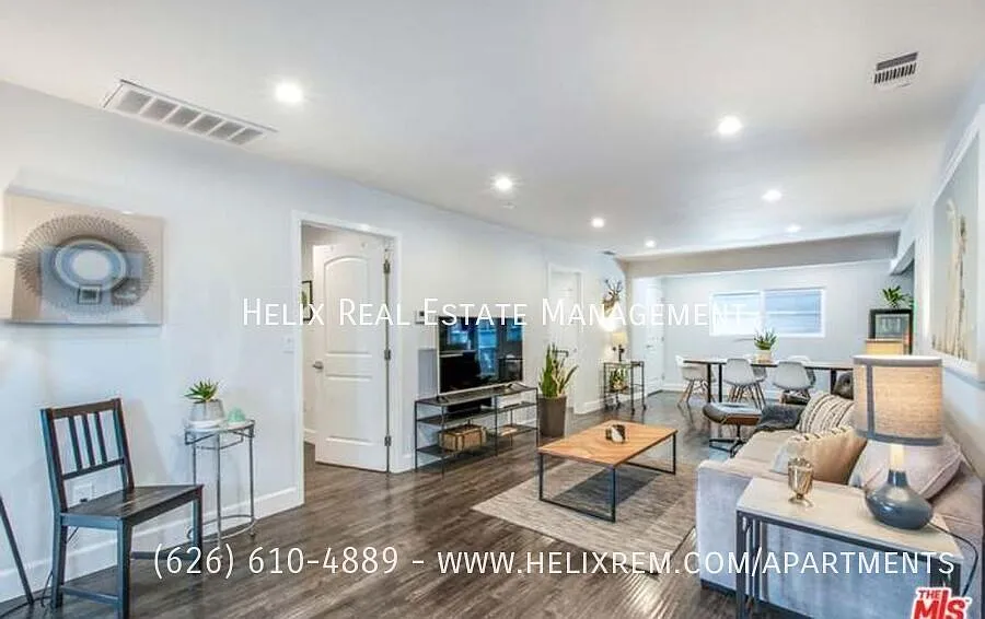 Now Leasing 812 Merwin - SilverLake House — Photo 4