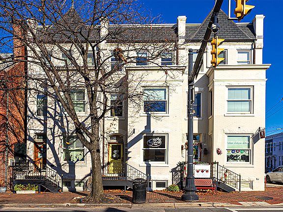 3rd image of 1003 King St APT A