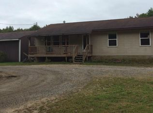 10172 E Klees Rd, Crystal, MI 48818