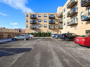 5427 N Broadway #2F, Chicago, IL 60640