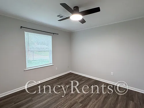 988 Stratford Pl — Photo 11