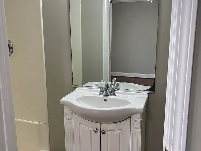 495 York St — Photo 18
