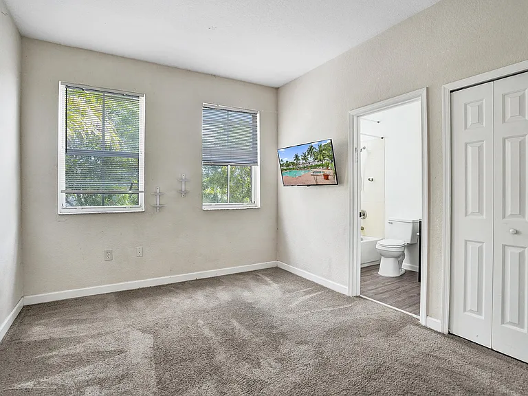 3911 Shoma Dr — Photo 5