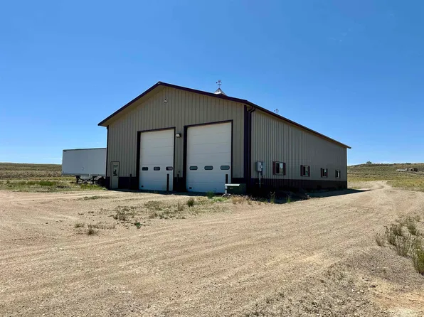 8 S Battle Cir, Baggs, WY 82321
