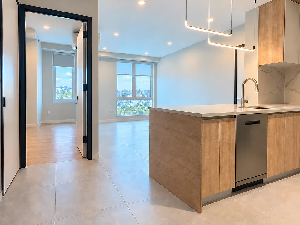13277 Metropolitan Ave #6D
