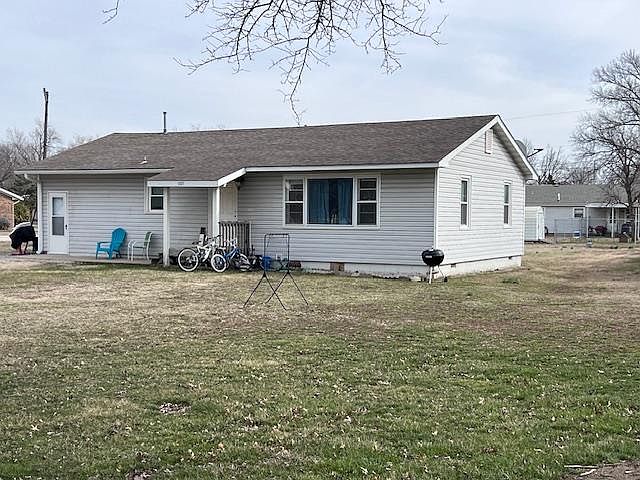 805 Shawnee St, South Coffeyville, OK 74072 | MLS #48122 | Zillow