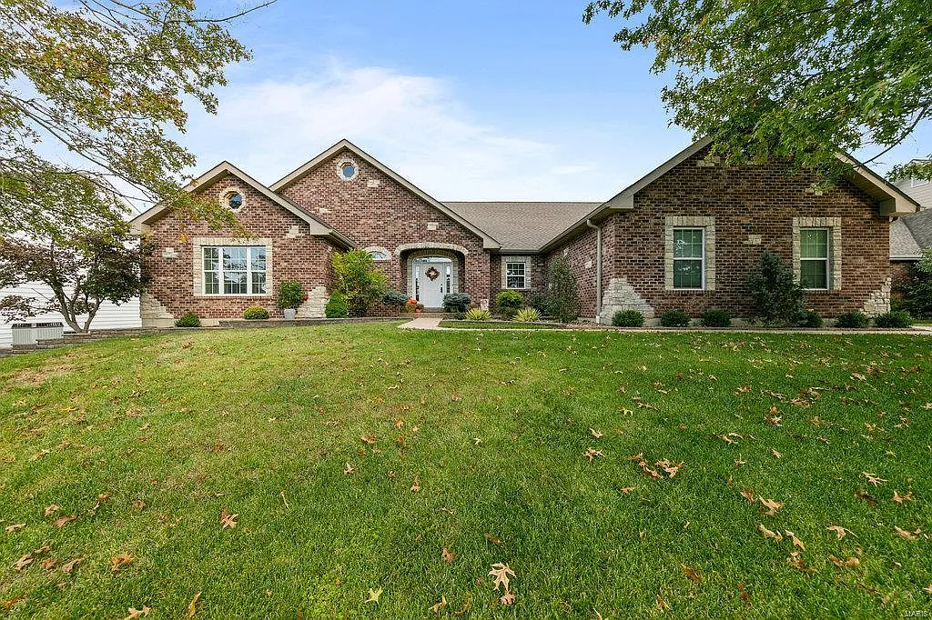 887 Whitmoor Dr photo 1