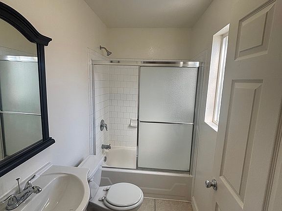 5th image of 352 E 101st St