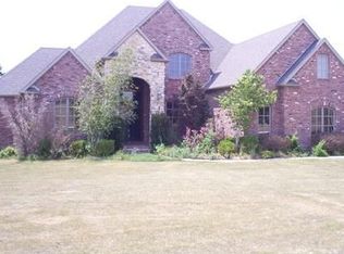 2932 Hunters Ridge Rd, Springdale, AR 72764