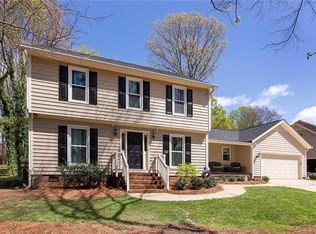 9843 Providence Forest Ln, Charlotte, NC 28270