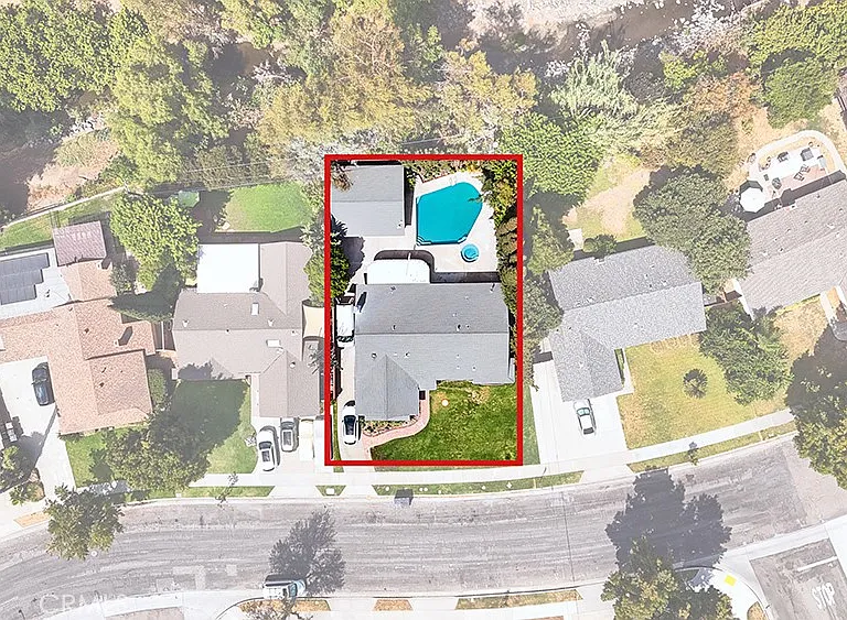2149 Victoria Dr — Photo 45