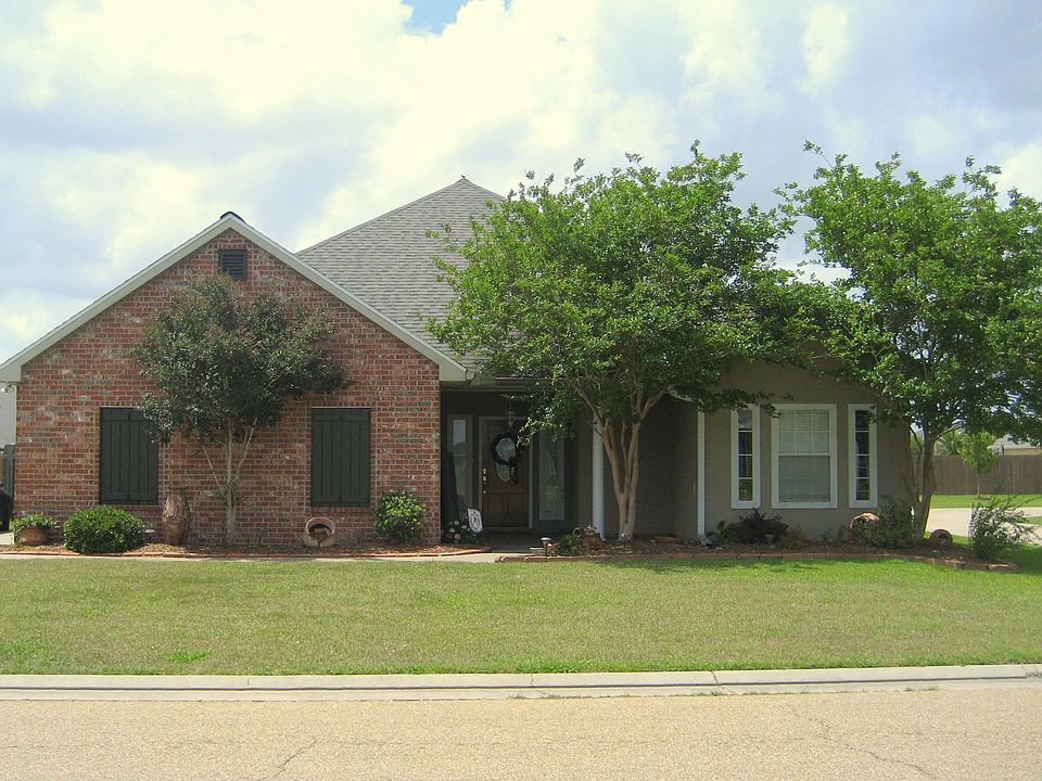 1st image of 2505 Coco Palm Dr