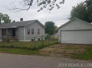 414 W 6th St, Eldon, MO 65026