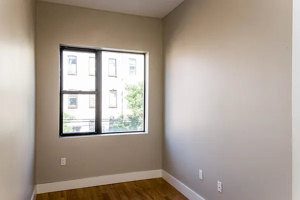 Rented by Nooklyn NYC LLC | media 15