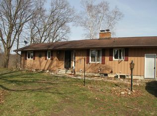 1029 Azaleamum Dr, Three Rivers, MI 49093