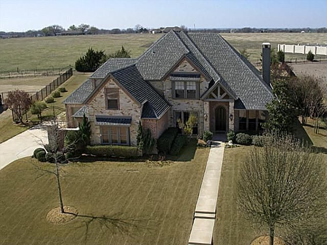 1st image of 148 Stoneleigh Dr