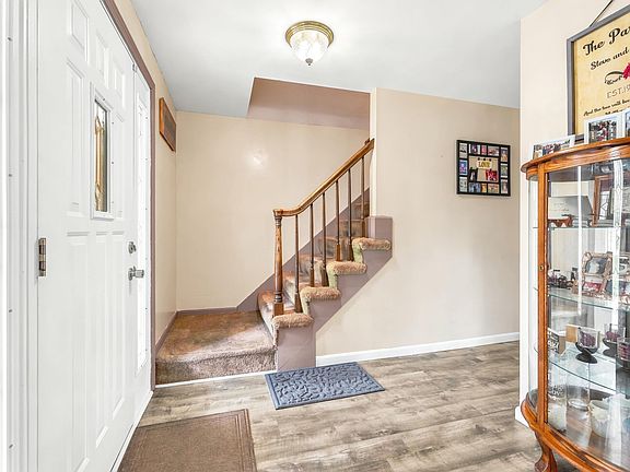 4th image of 1406 Cherry Ln