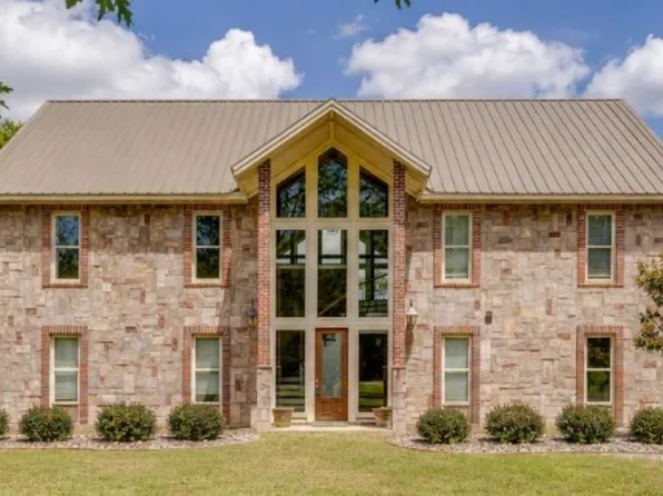40 Loch Lomand Dr, Farmerville, LA 71241
