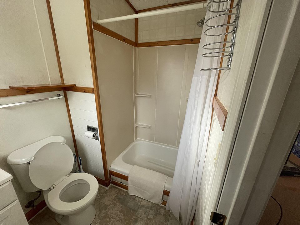 2nd image of 147 Bucksport Rd #12