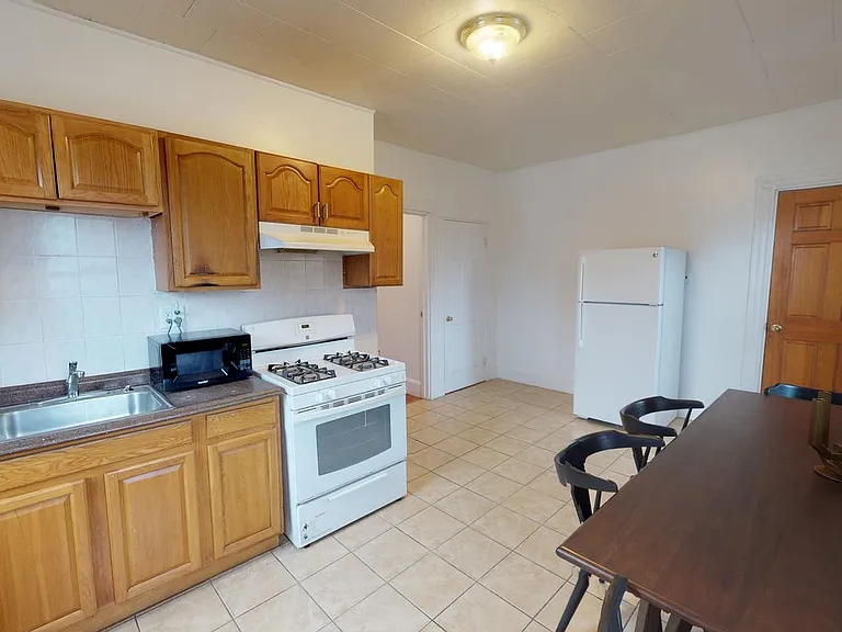 6 Roseclair St #2 — Photo 4