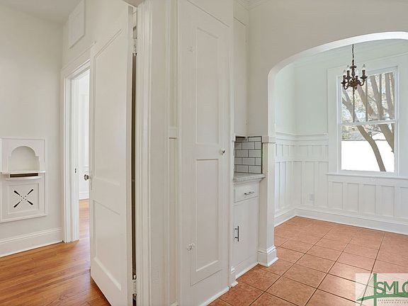 3rd image of 233 Lawton Ave