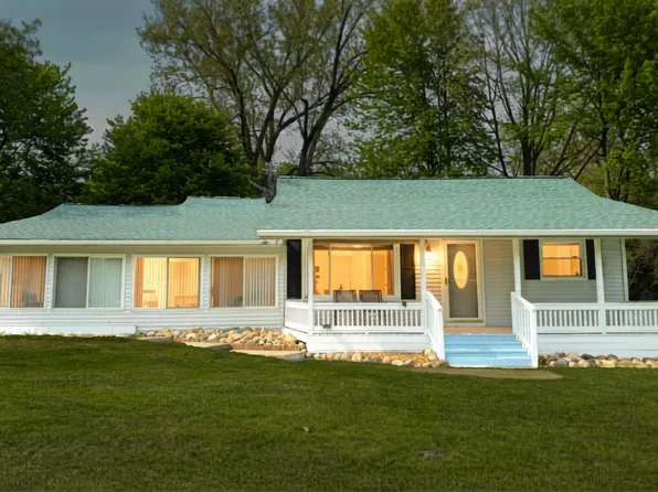 5080 Dove Rd, Smiths Creek, MI 48074