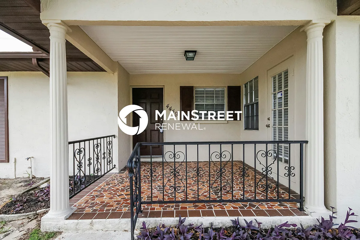 Front Entrance - 4449 Chamber Ct