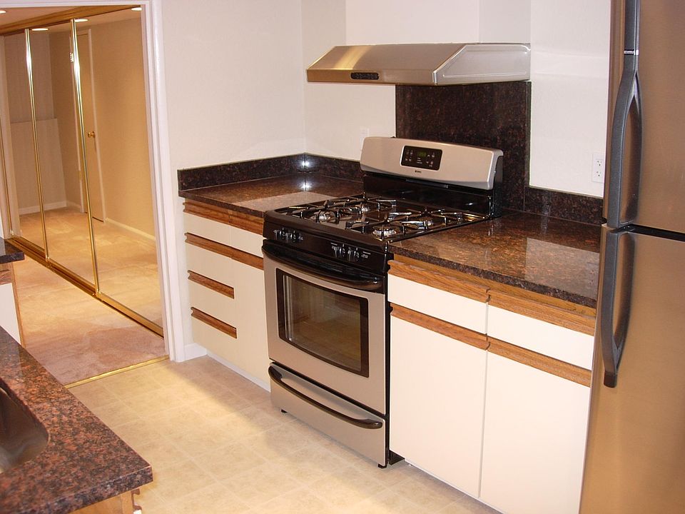 1st image of 10880 Ettrick St #1