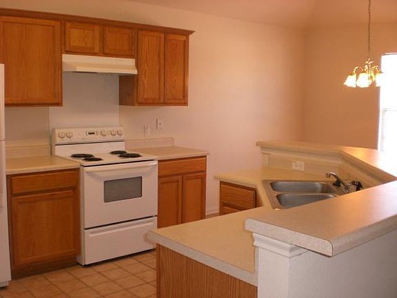 2nd image of 3201 El Salido Pkwy #122
