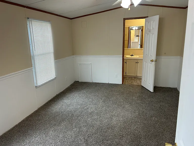 753 James St #23 — Photo 8