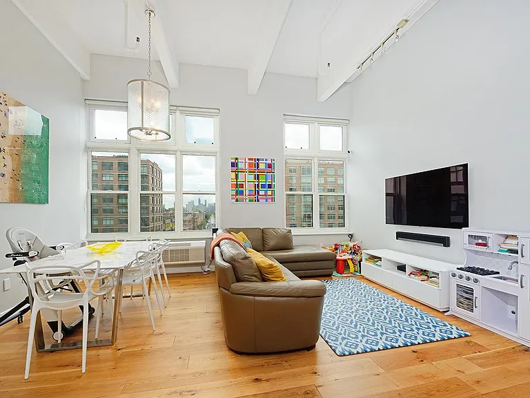 1500 Washington St #6X — Photo 2