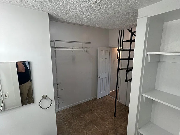 916 Arlington Ave — Photo 7