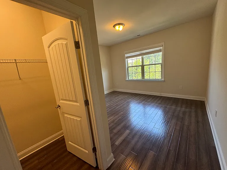 413 Daylin Dr — Photo 23