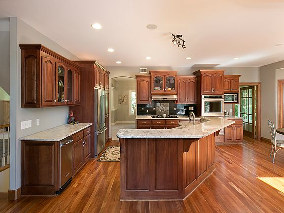 4th image of 6160 Wood Hill Ln